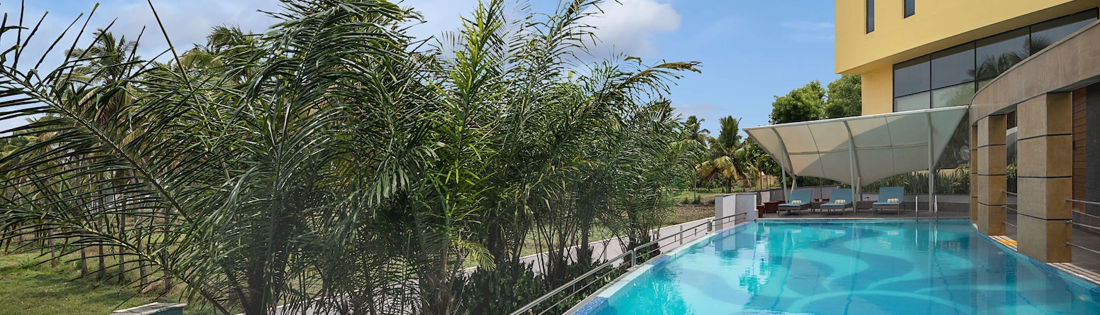 Radisson Hotel Salem - Swimming Pool