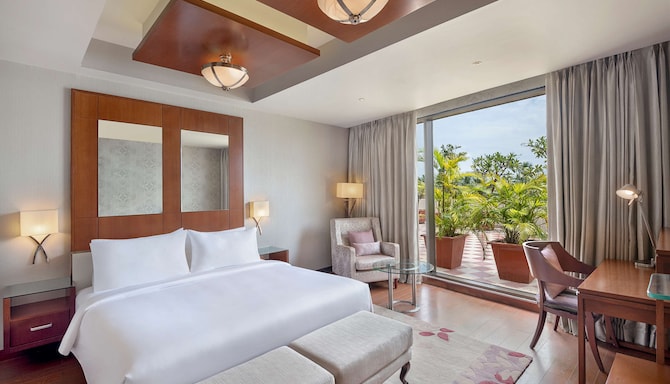 Radisson Hotel Salem - Presidential Suite