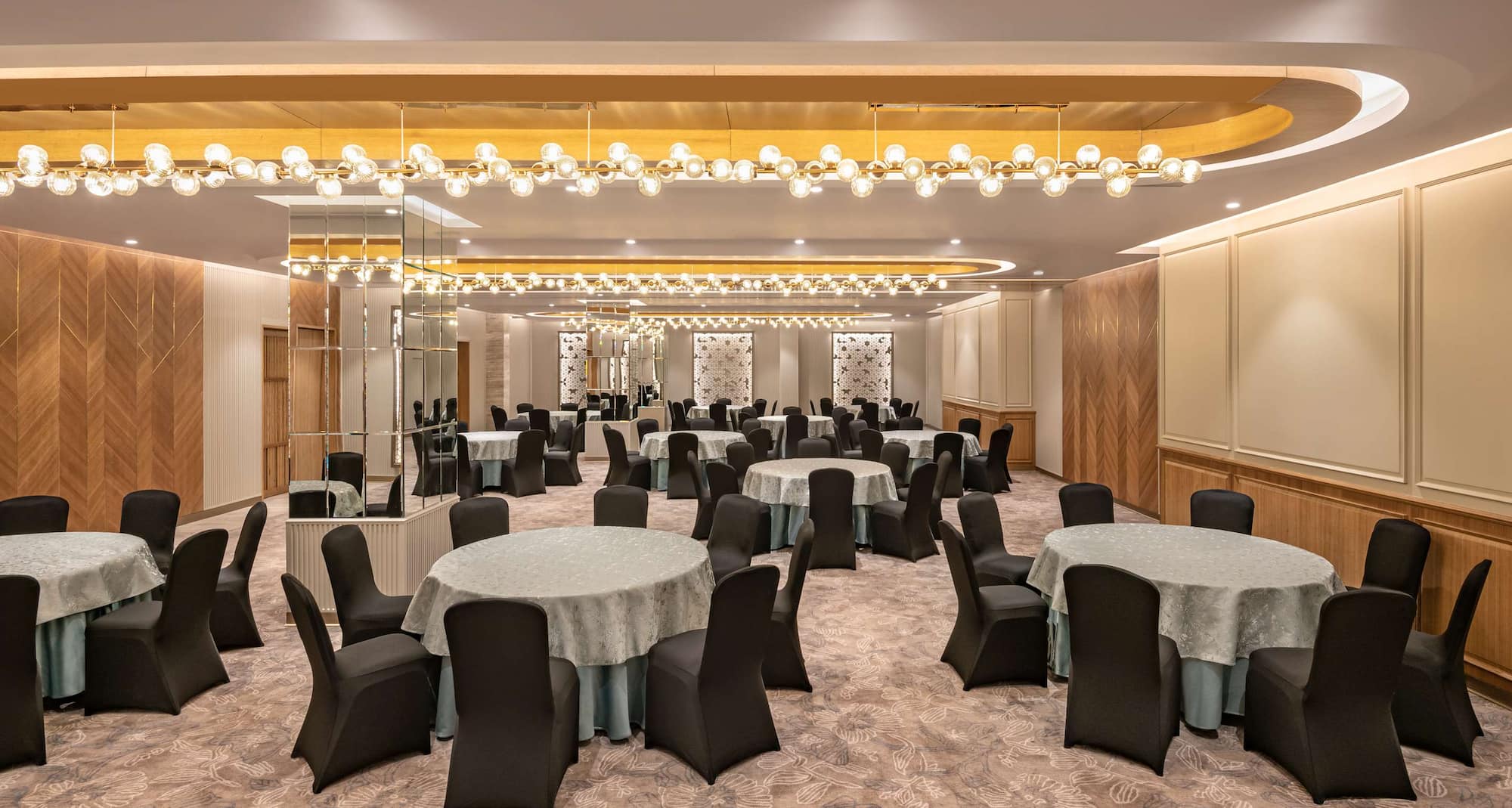 Radisson Hotel Sector 29 Gurugram - Crystal Ballroom