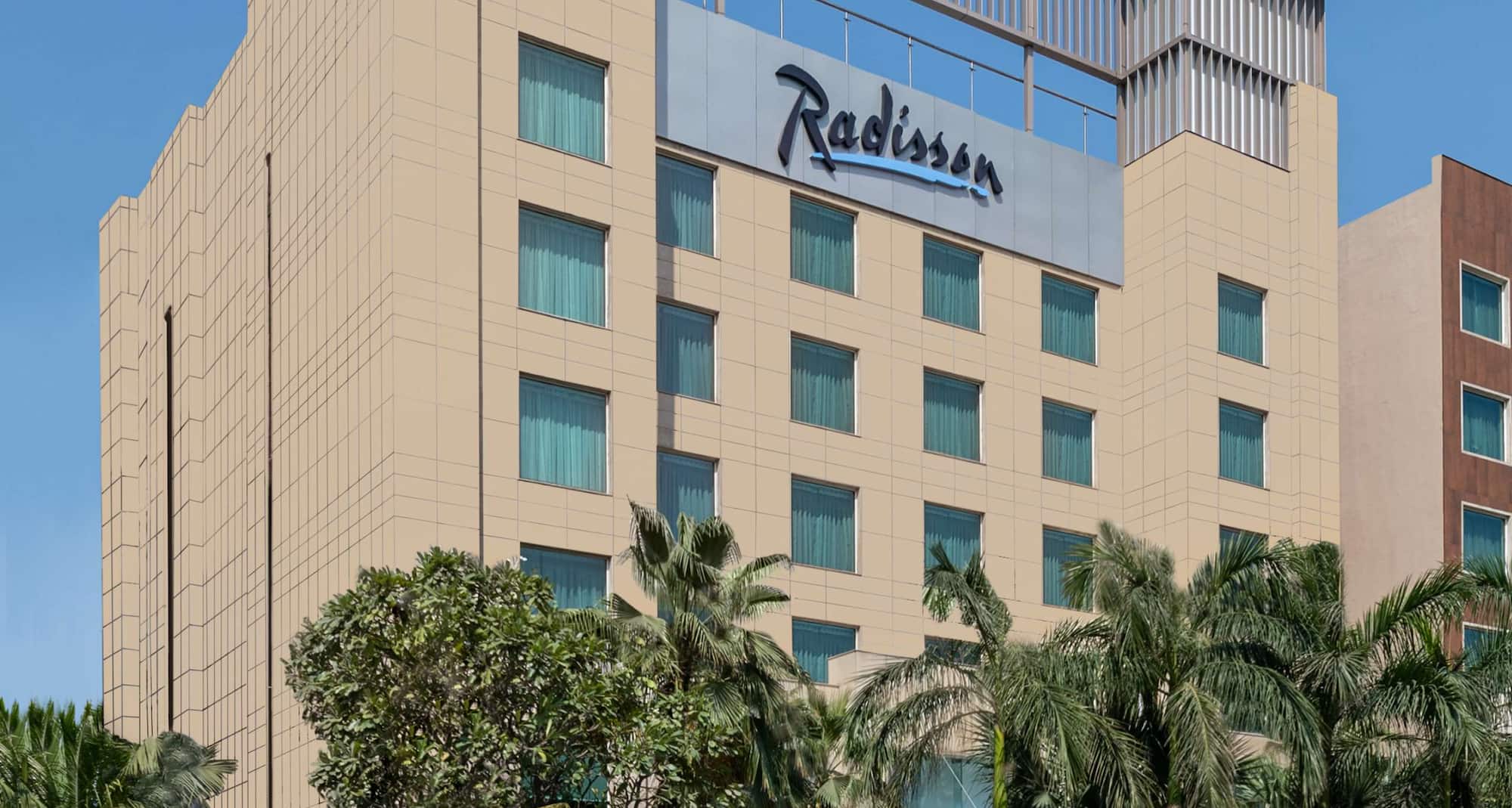 Radisson Hotel Sector 29 Gurugram - Facade