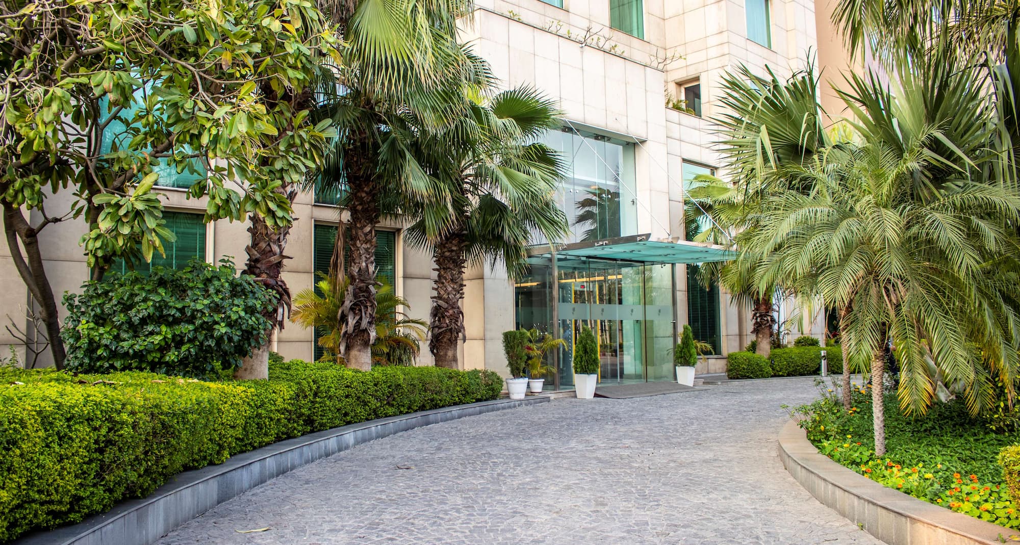 Radisson Hotel Sector 29 Gurugram - Exterior