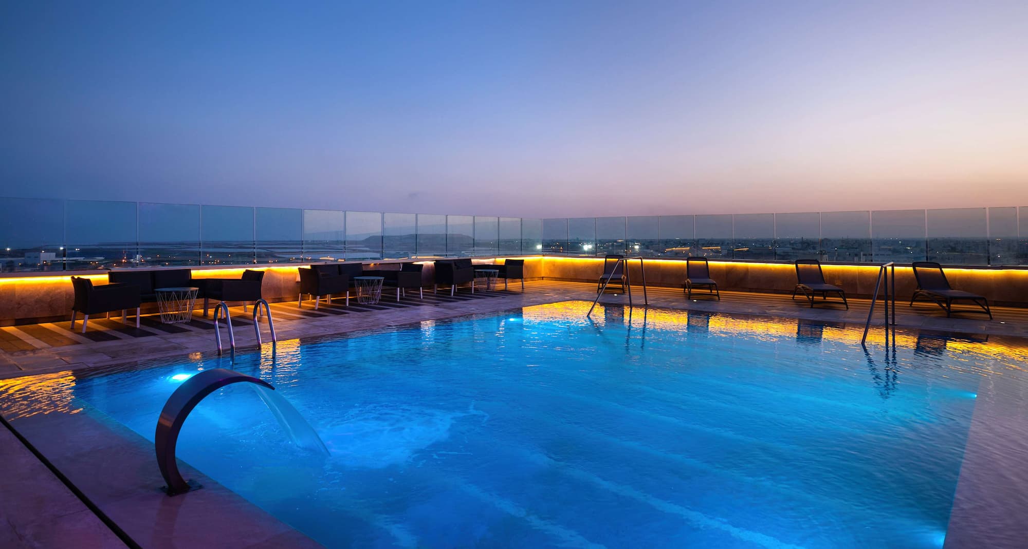 Radisson Hotel Sfax - Rooftop pool