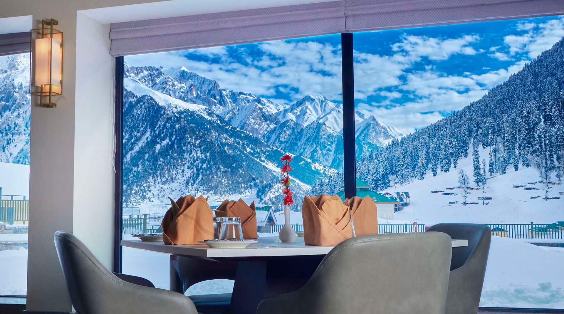 Radisson Hotel Sonamarg - Restaurant