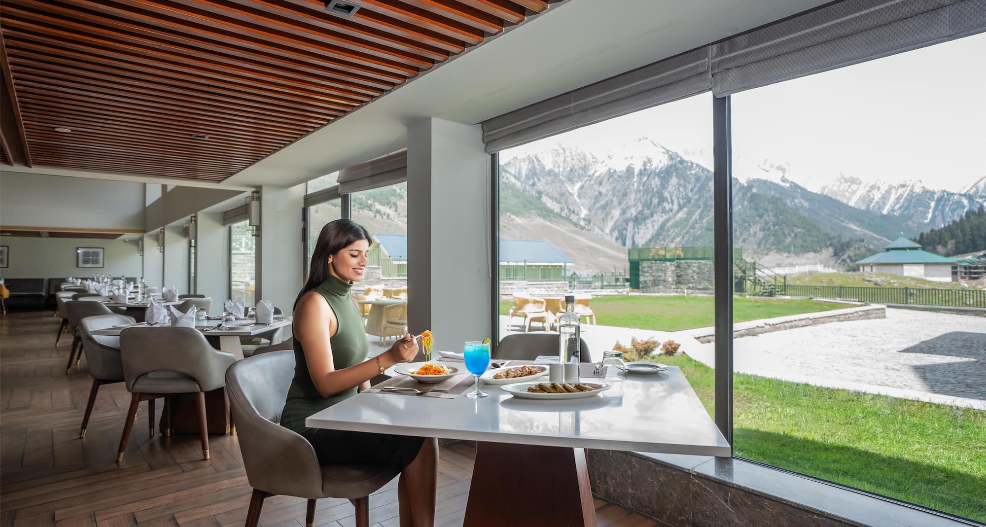 Radisson Hotel Sonamarg - Dining