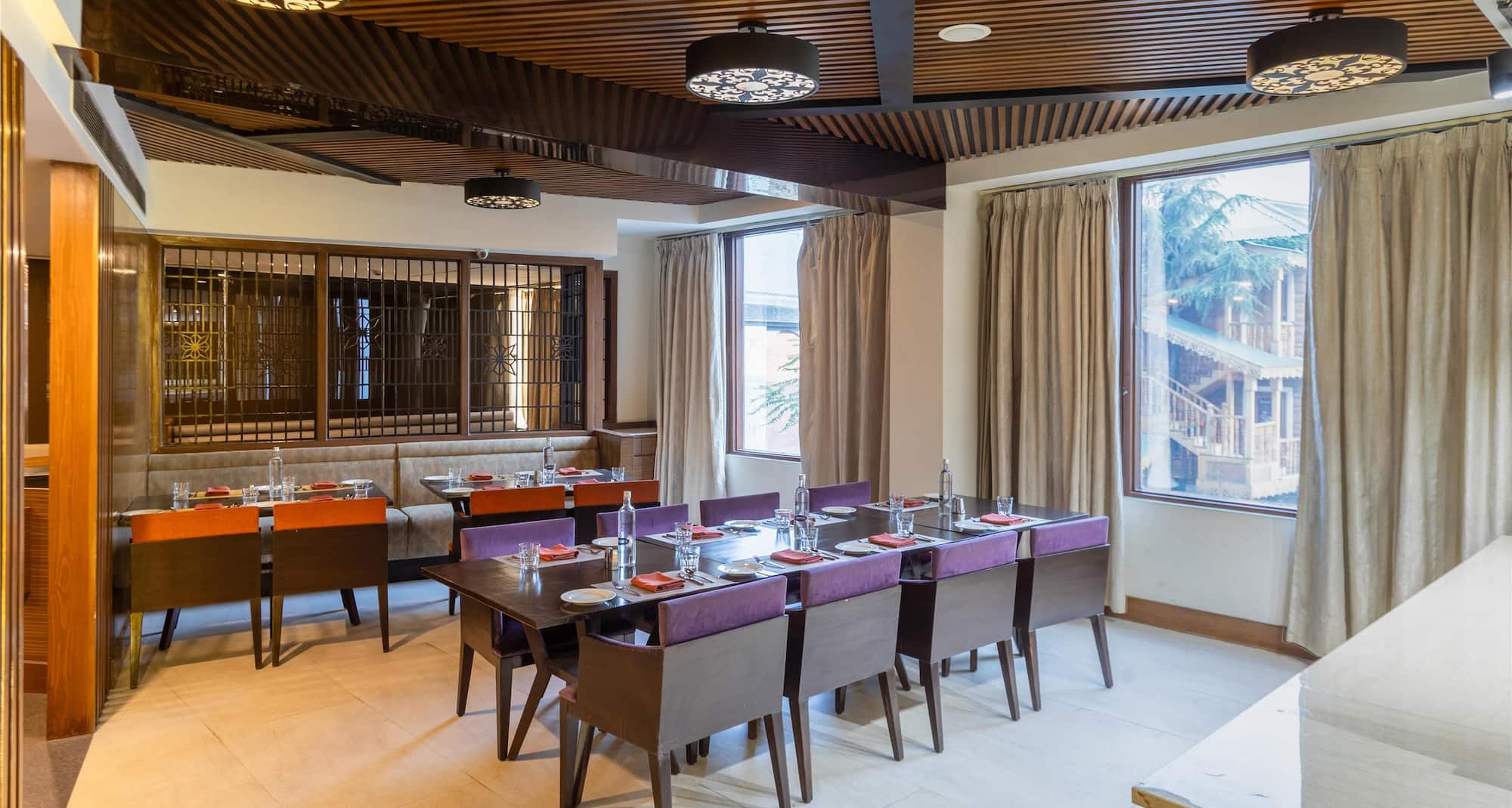 Radisson Hotel Srinagar - Mezban Restaurant