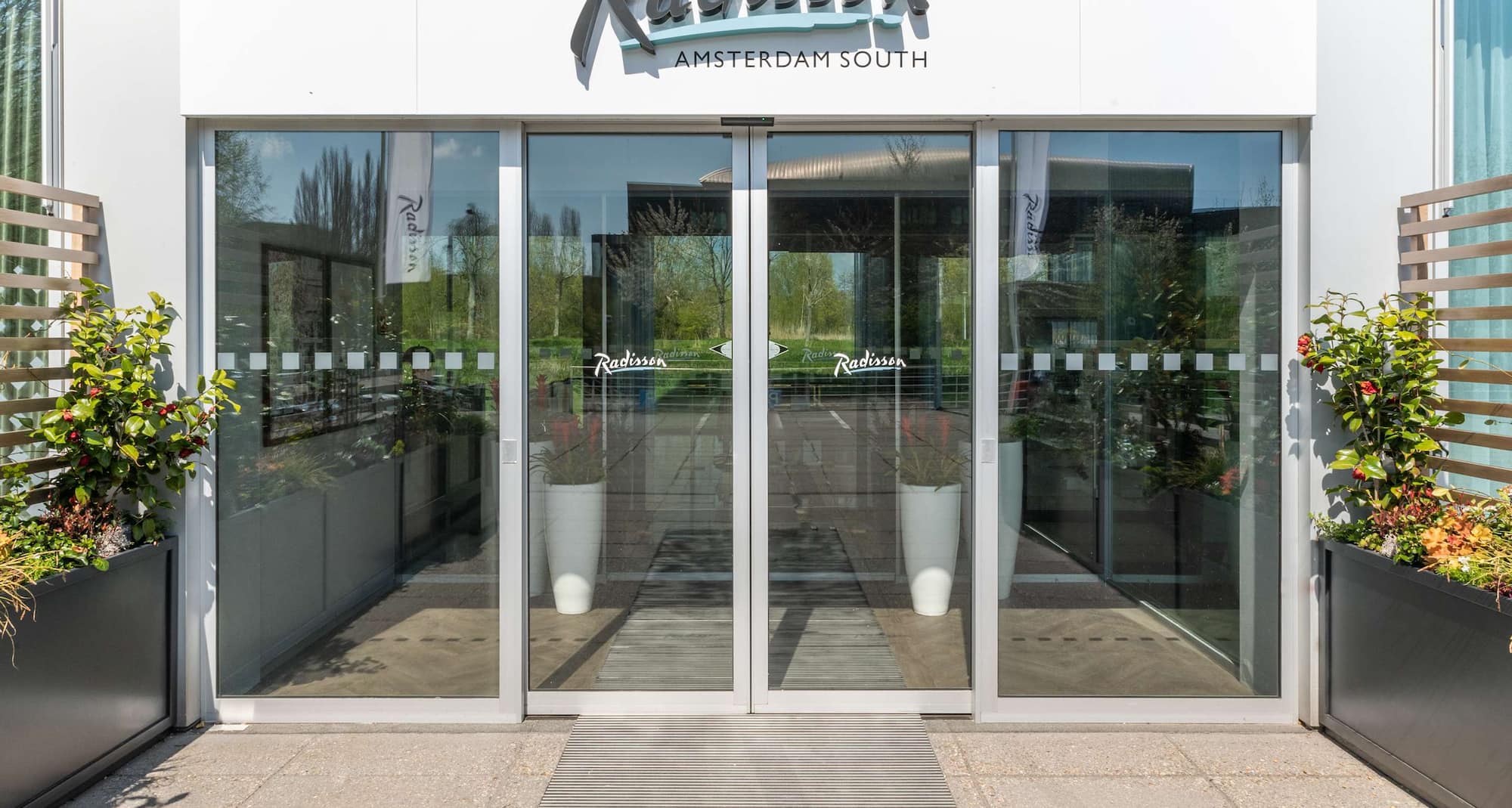 Radisson Hotel and Suites, Amsterdam South - Exterior