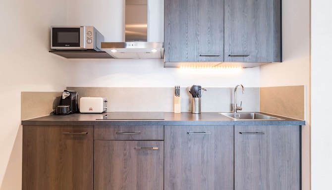 Radisson Hotel &amp; Suites Amsterdam South - Fully Equipped Kitchen