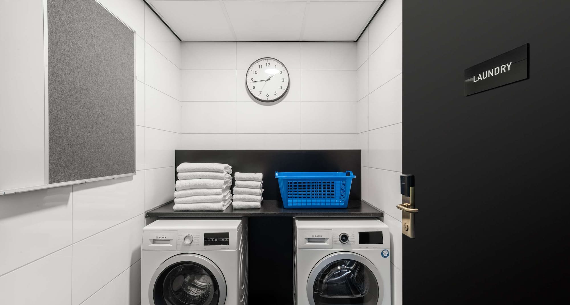 Radisson Hotel and Suites Amsterdam South - Comp washer and dryer