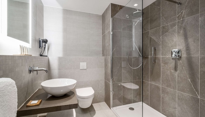 Radisson Hotel & Suites Amsterdam South - Superior Studio Suite - bathroom