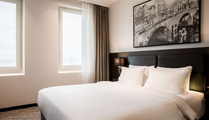 Radisson Hotel & Suites Amsterdam South - Superior Suite - Two Bedroom - 2nd bedroom