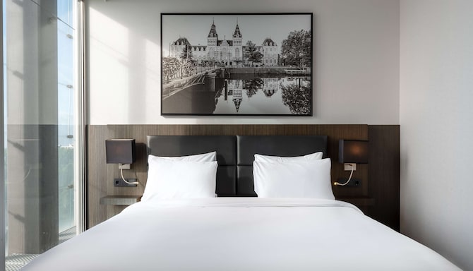 Radisson Hotel & Suites, Amsterdam South - Guest room
