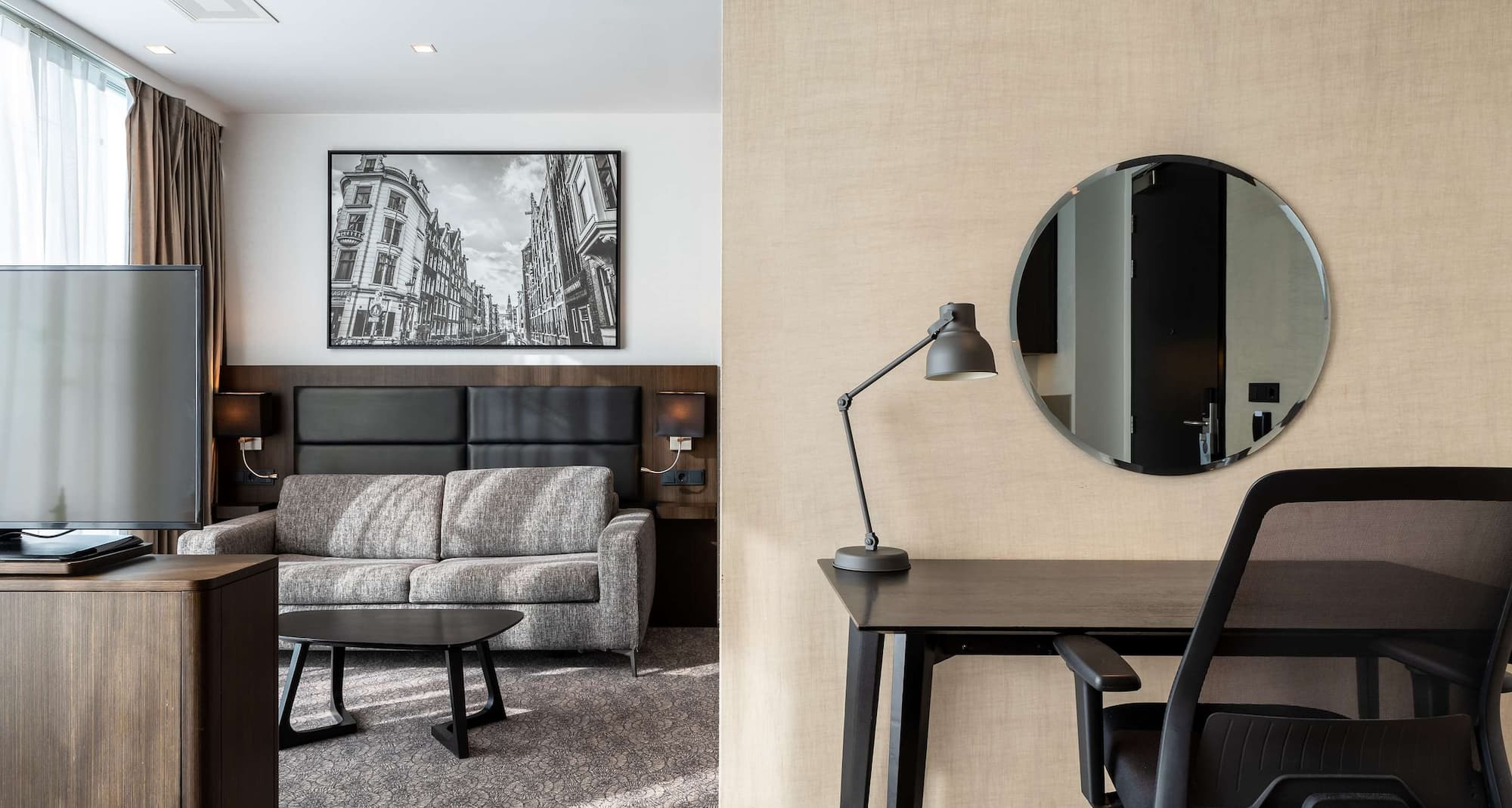 Radisson Hotel and Suites, Amsterdam South - One Bedroom Suite - Desk and Living Room