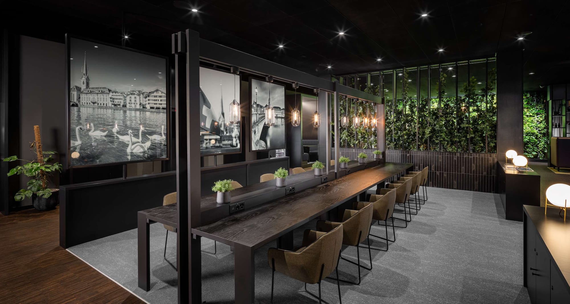 Radisson Hotel and Suites Zurich - Lobby