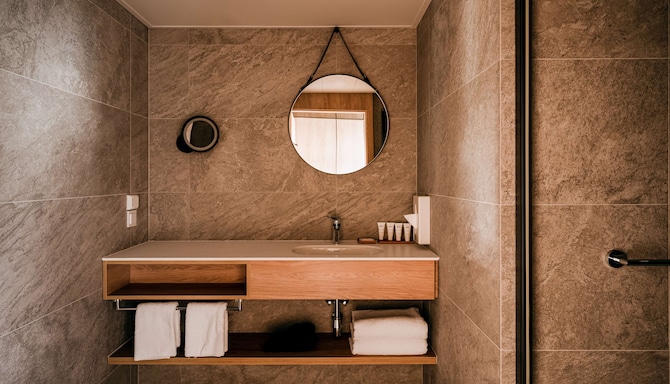 Radisson Hotel Szklarska Poreba - Superior Suite bathroom