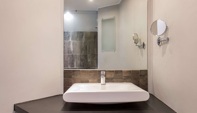 Radisson Hotel Tamboho Waterfront Antananarivo - Гостевая комната с ванной