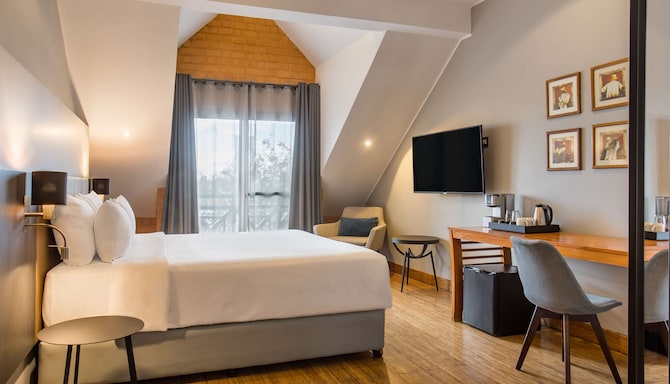 Radisson Hotel Tamboho Waterfront Antananarivo - Premium Room