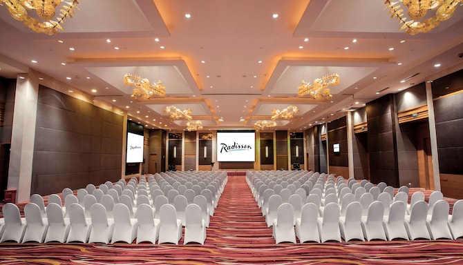 Radisson Hotel Tianjin Aqua City - Grand Ballroom theater set-up