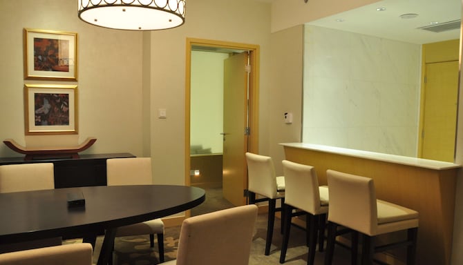 Radisson Hotel Tianjin Aqua City - Presidential Suite