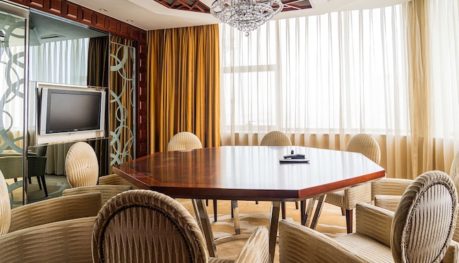 Radisson Hotel Tianjin - Presidential Suite