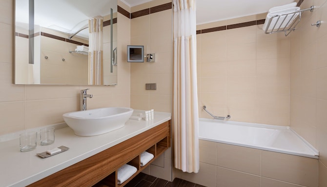 Radisson Hotel Ulyanovsk - Гостевая комната с ванной