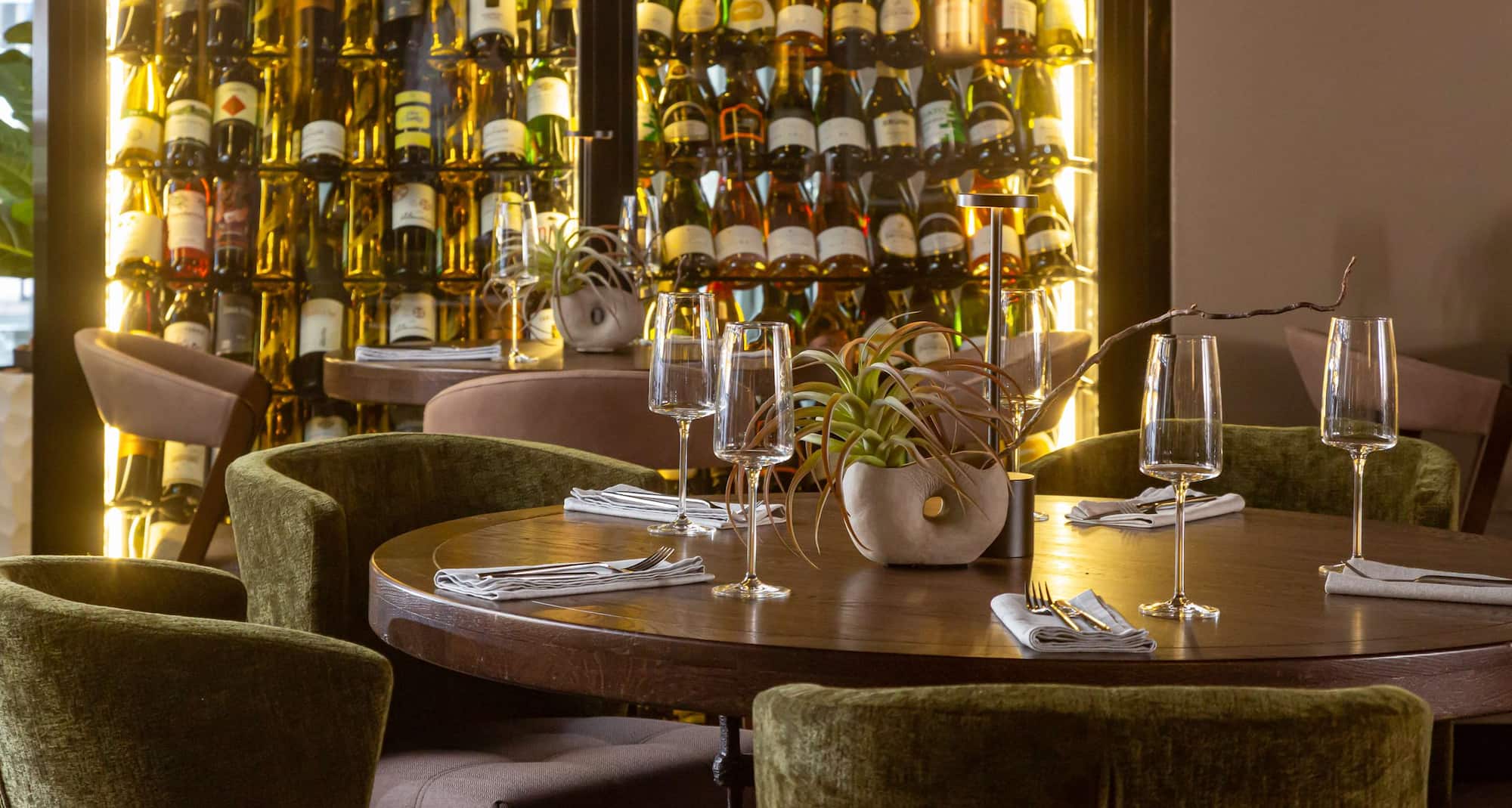 Radisson Hotel Ulyanovsk - Restaurant interior