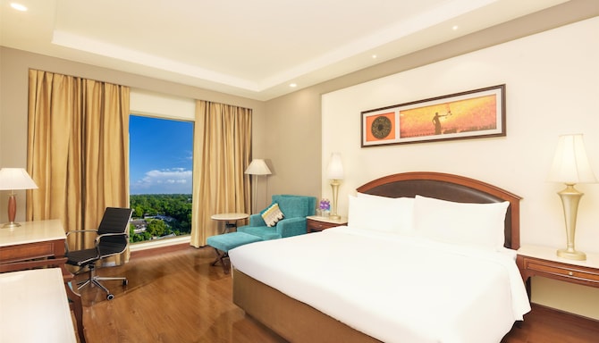 Radisson Hotel Varanasi - Superior Bedroom