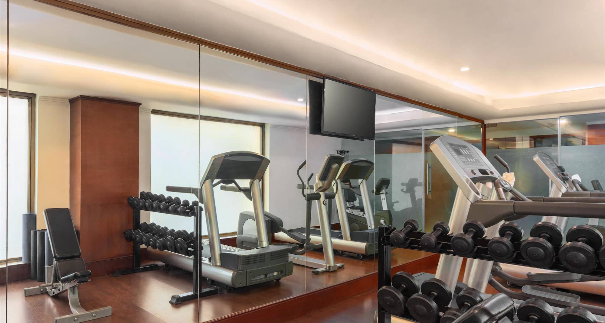 Radisson Hotel Varanasi - Gym