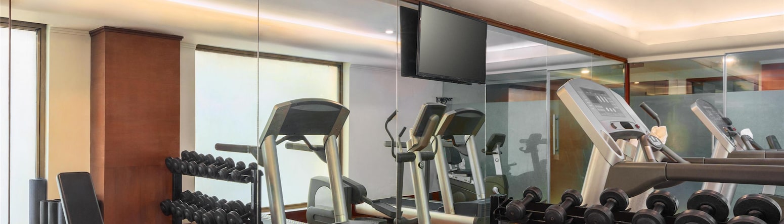 Radisson Hotel Varanasi - Gym