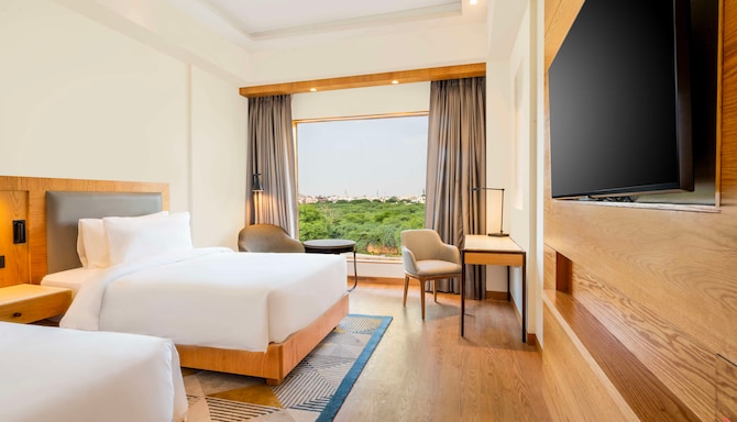 Radisson Hotel Vrindavan - Premium Room with temple view