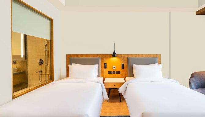 Radisson Hotel Vrindavan - Premium Room with temple view