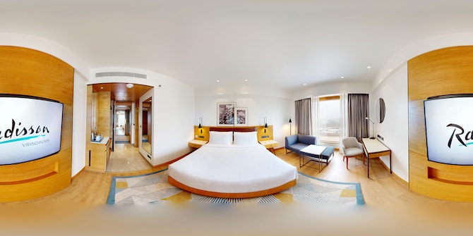 Radisson Hotel Vrindavan - Premium King Temple View Room
