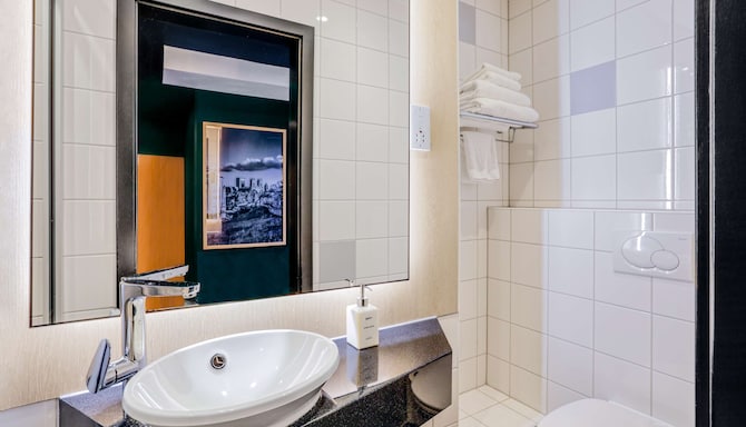 Radisson Hotel York - Wanna w pokoju gościnnym