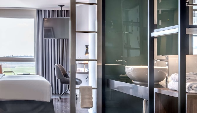 Radisson Hotel Zurich Airport - Guest room