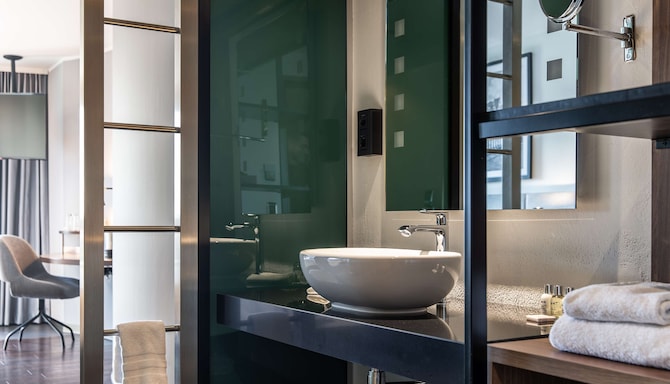 Radisson Hotel Zurich Airport - Guest room