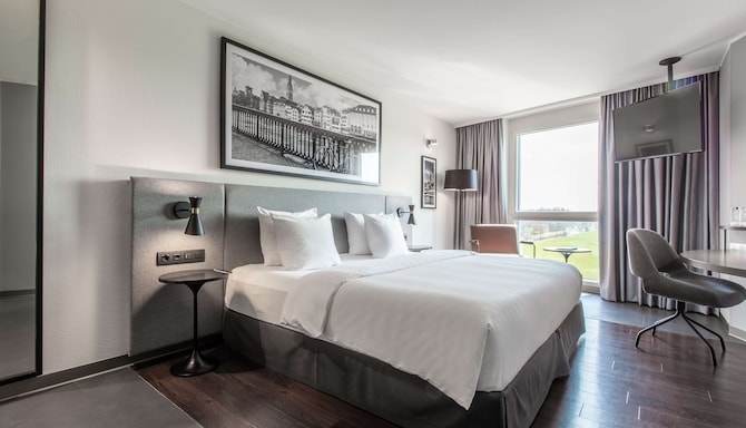 Radisson Hotel Zurich Airport - Guest room