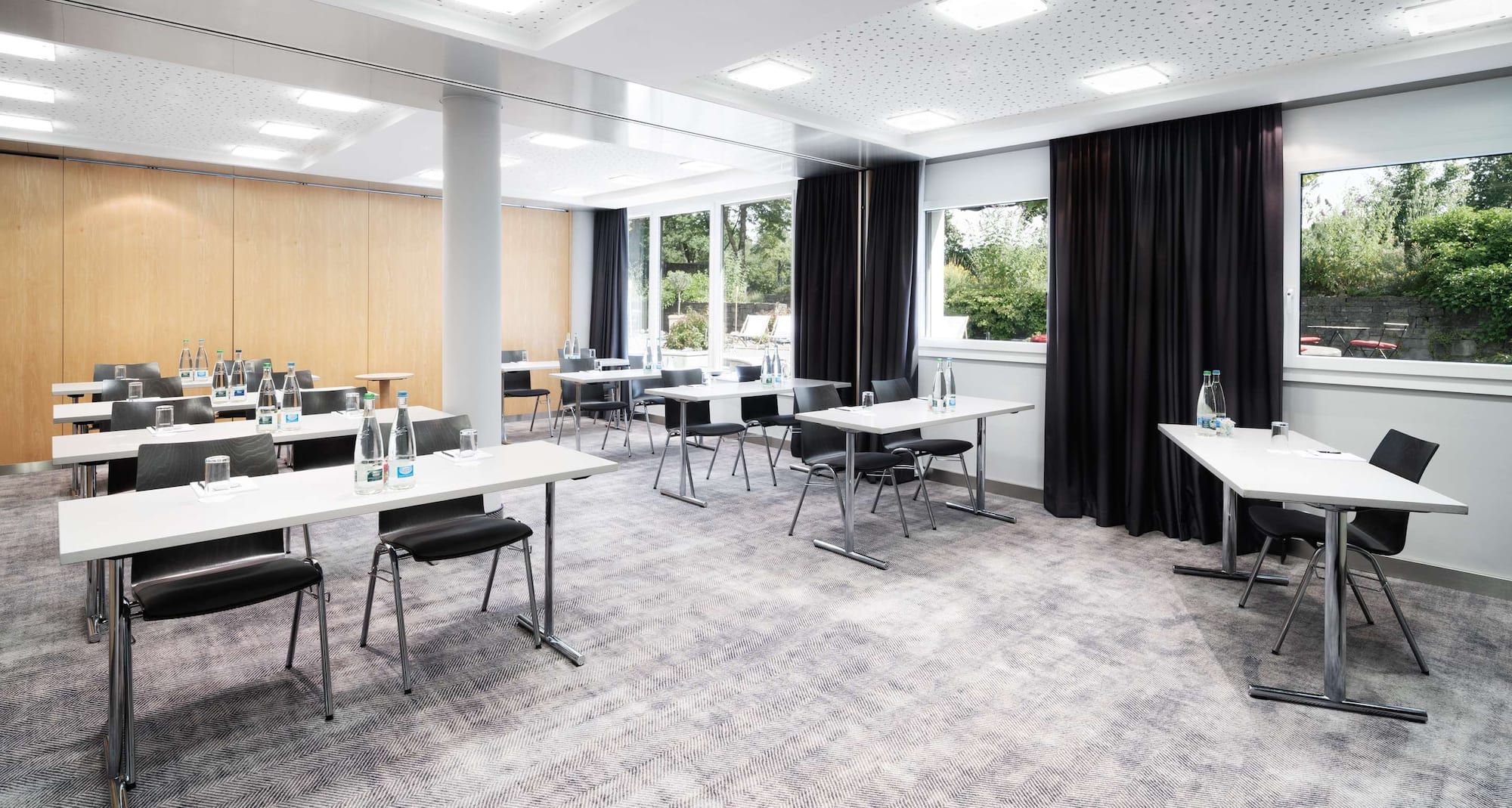 Radisson Hotel Zurich Airport - Room II-IV, Classroom