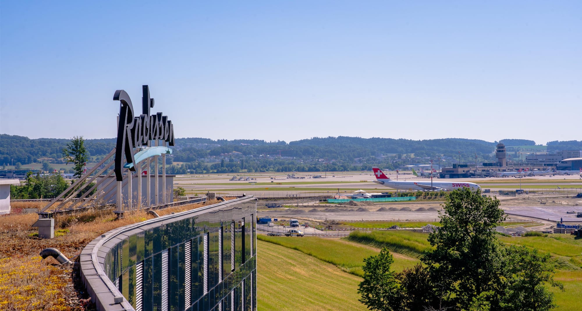 Radisson Hotel Zurich Airport - Zurich Airport - Airfield