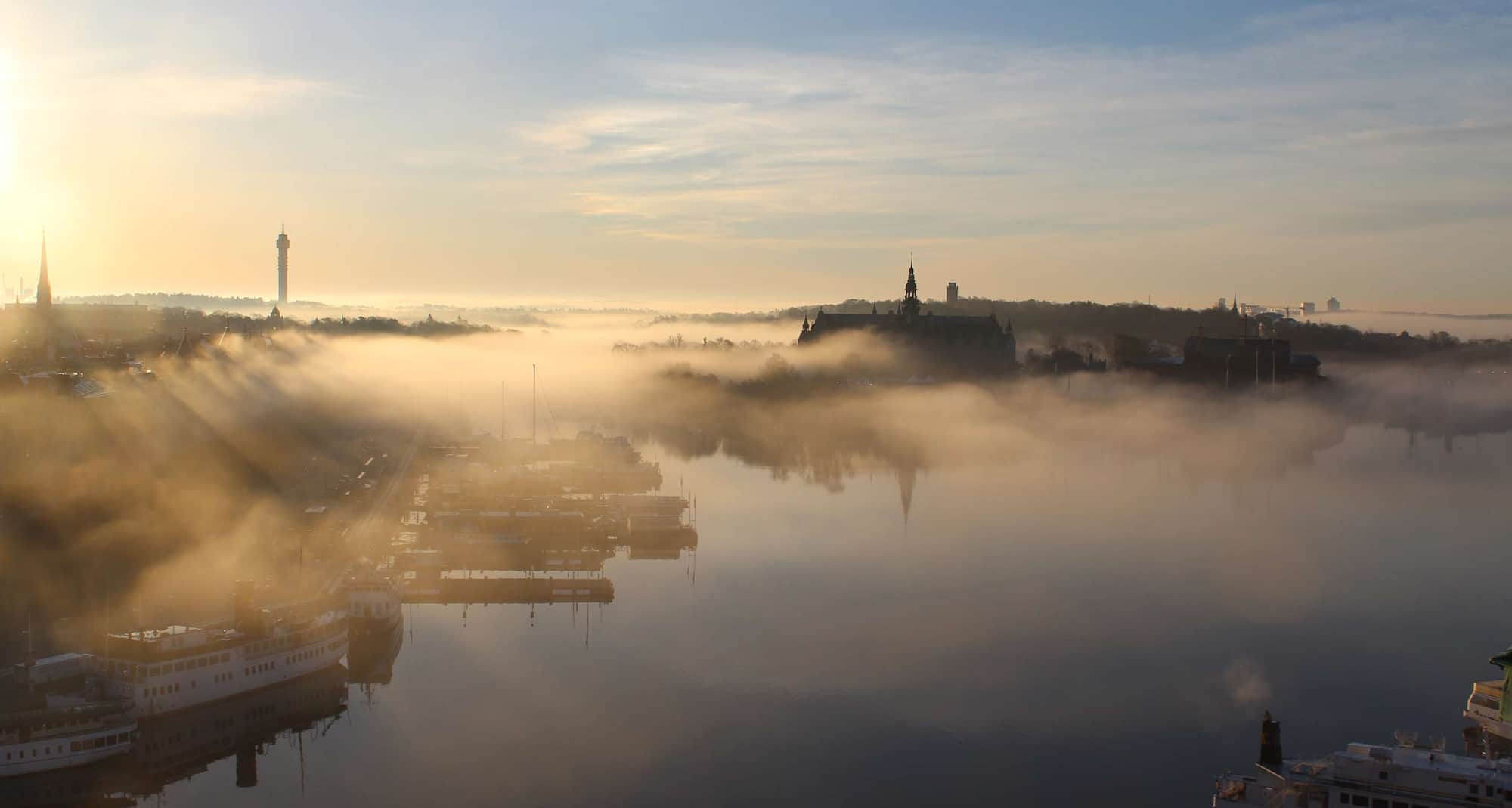 Radisson Collection Strand Hotel i Stockholm: skyer i solnedgangen