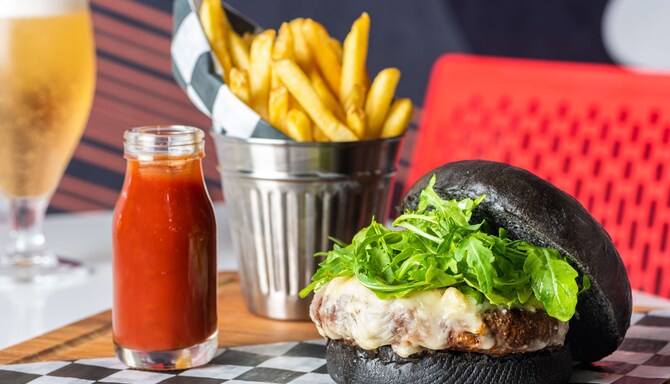 Radisson Hotels – Inspirational landing pages - Burger and Fries