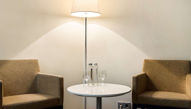 Radisson Individuals - Seating area