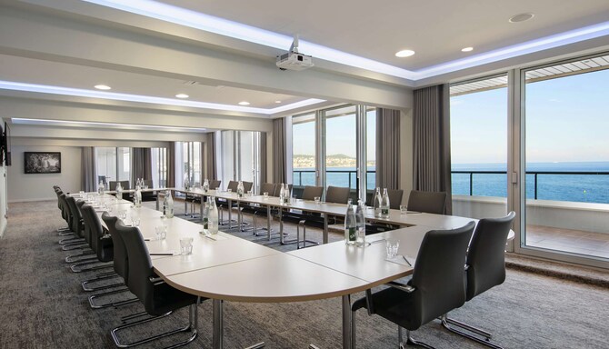 Radisson Meetings - Azur board  th floor