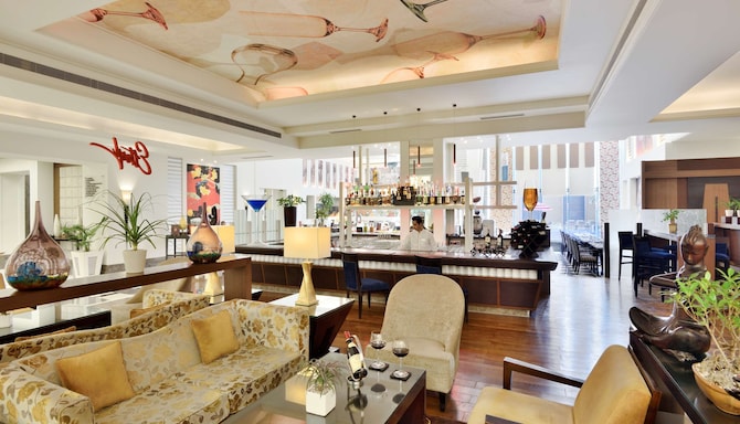 Radisson Noida - Ethyl Lounge Bar