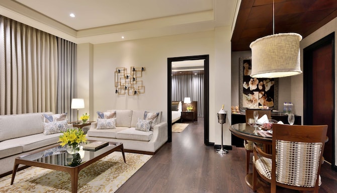 Radisson Noida - Suite Living Room