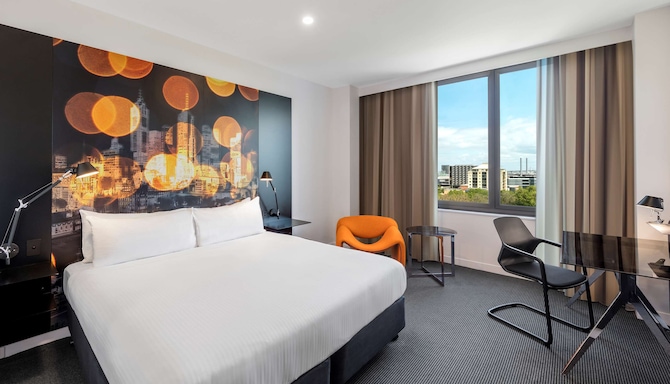 Radisson on Flagstaff Gardens Melbourne - Deluxe Parkview Room