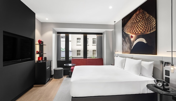 Radisson RED Auckland - Standard Room