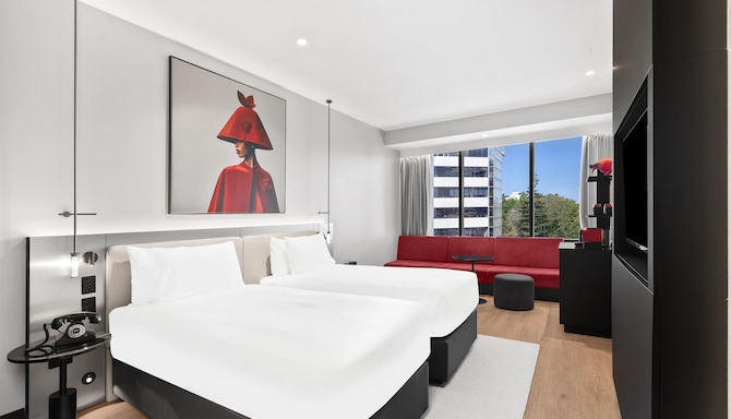 Radisson RED Auckland - Premium Twin with View
