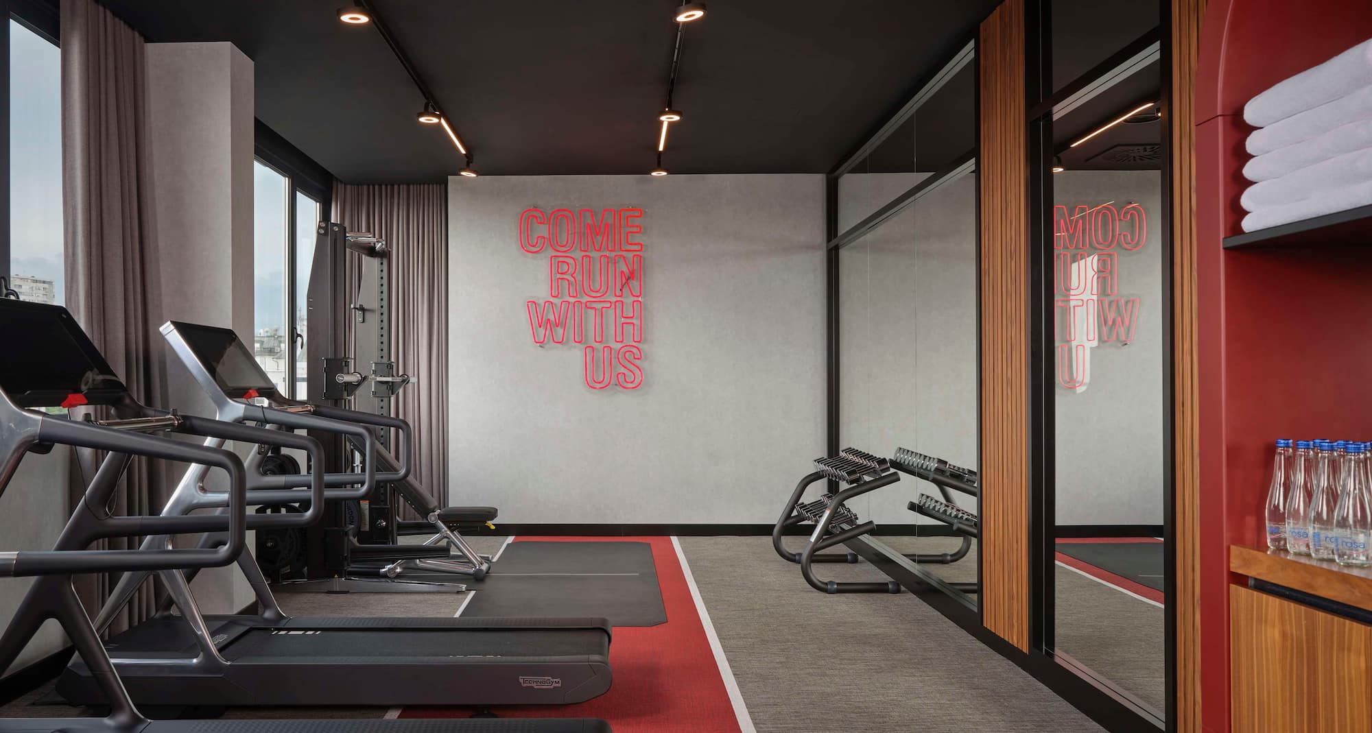 Radisson RED Belgrade - Club de salud