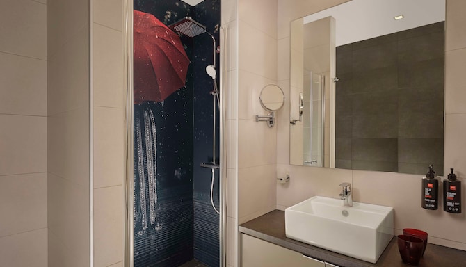 Radisson RED Belgrade - Apartament kąpielowy