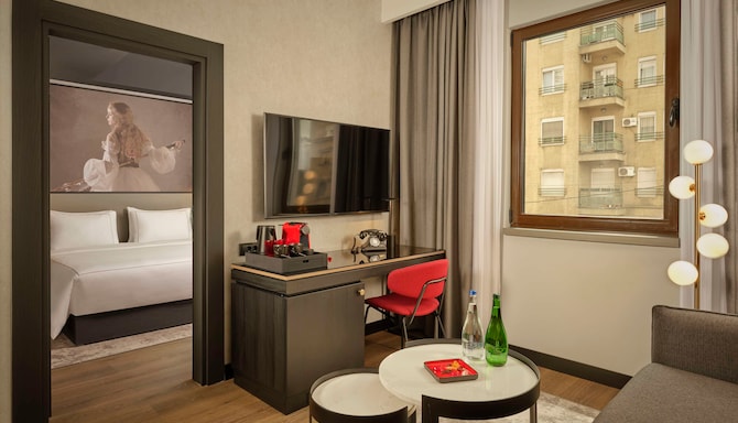 Radisson RED Belgrade - Suita