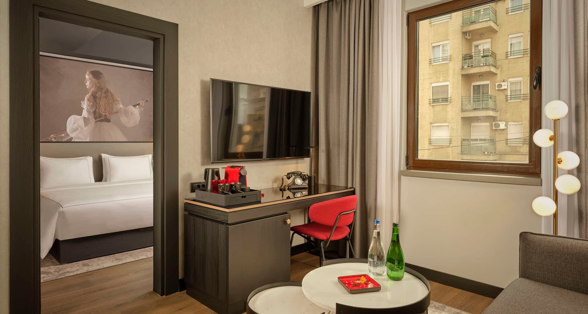 Radisson RED Belgrade - Suite